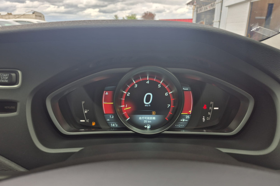 Volvo V40 
