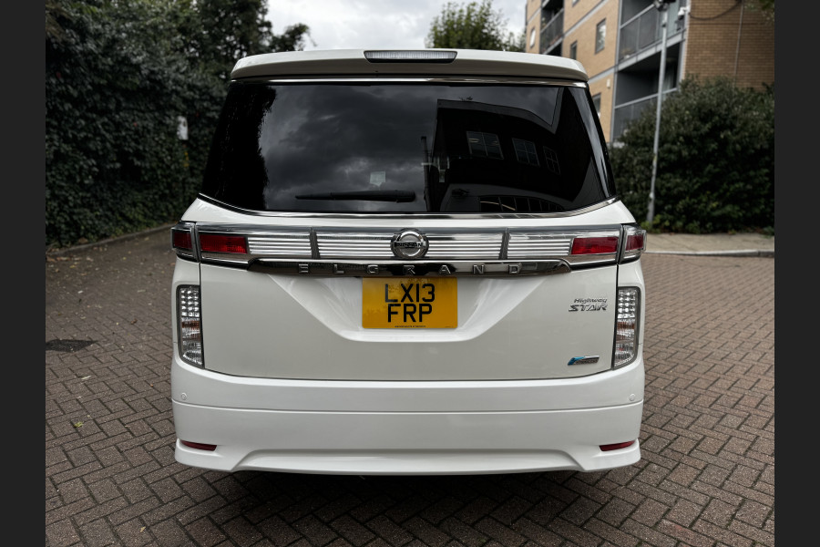 Nissan Elgrand  