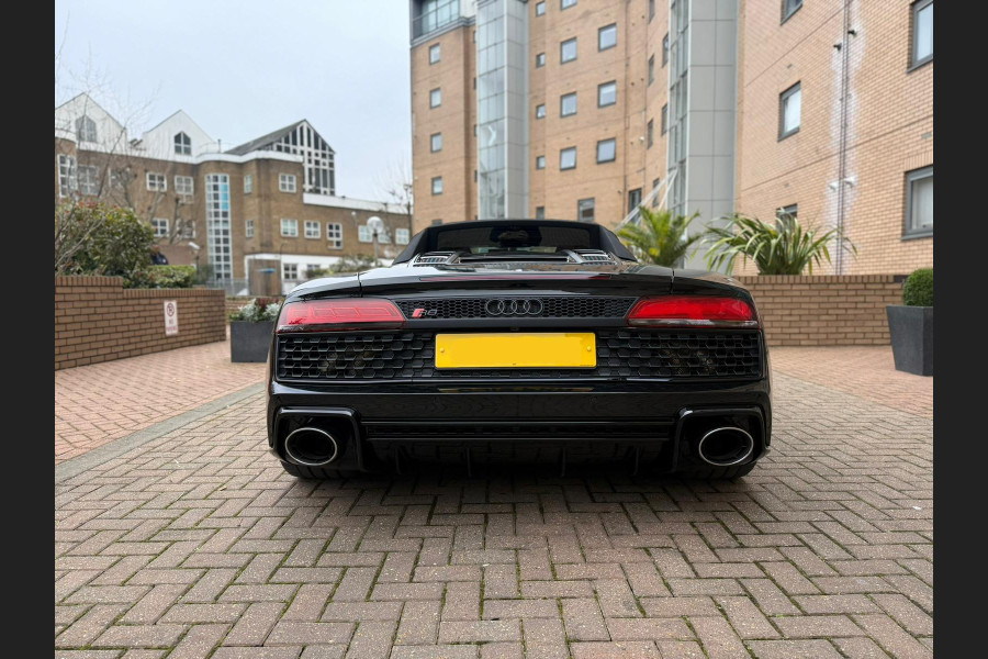 Audi R8 