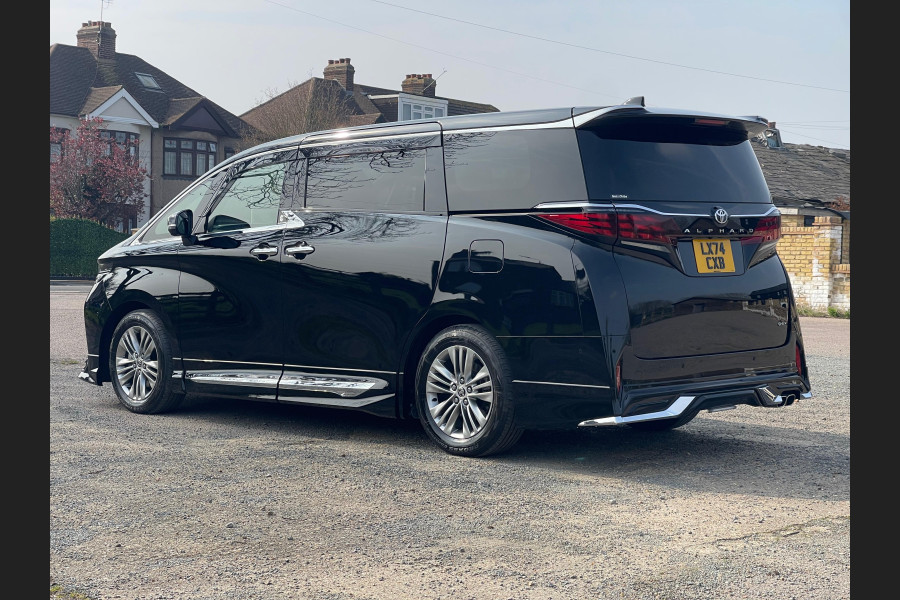 Toyota Alphard 