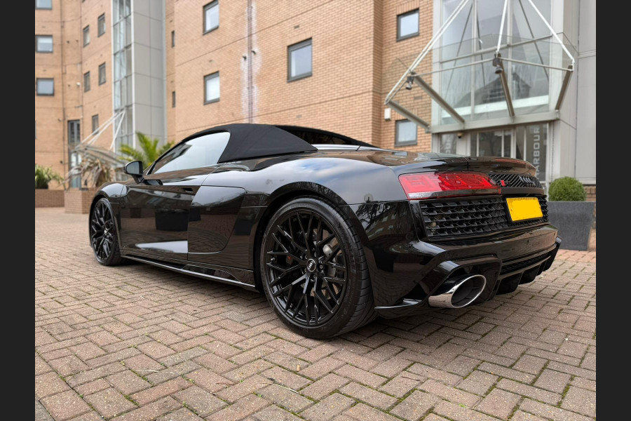 Audi R8 
