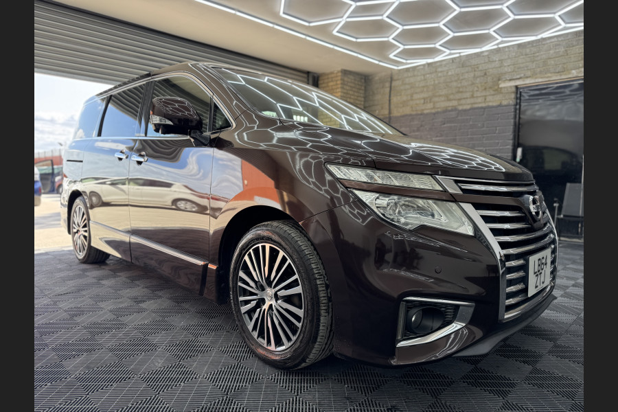 Nissan Elgrand  