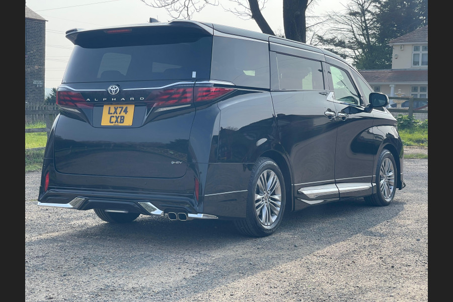 Toyota Alphard 